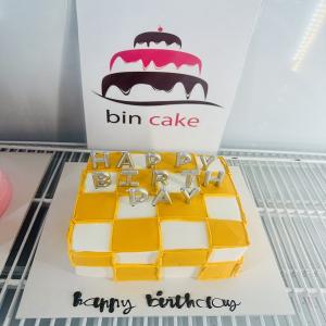 Bánh Kem Caro Vàng Trắng - MK43