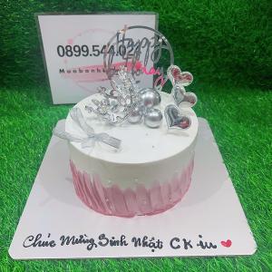 Bánh Kem Vương Miện Màu Trắng Hồng - MK92